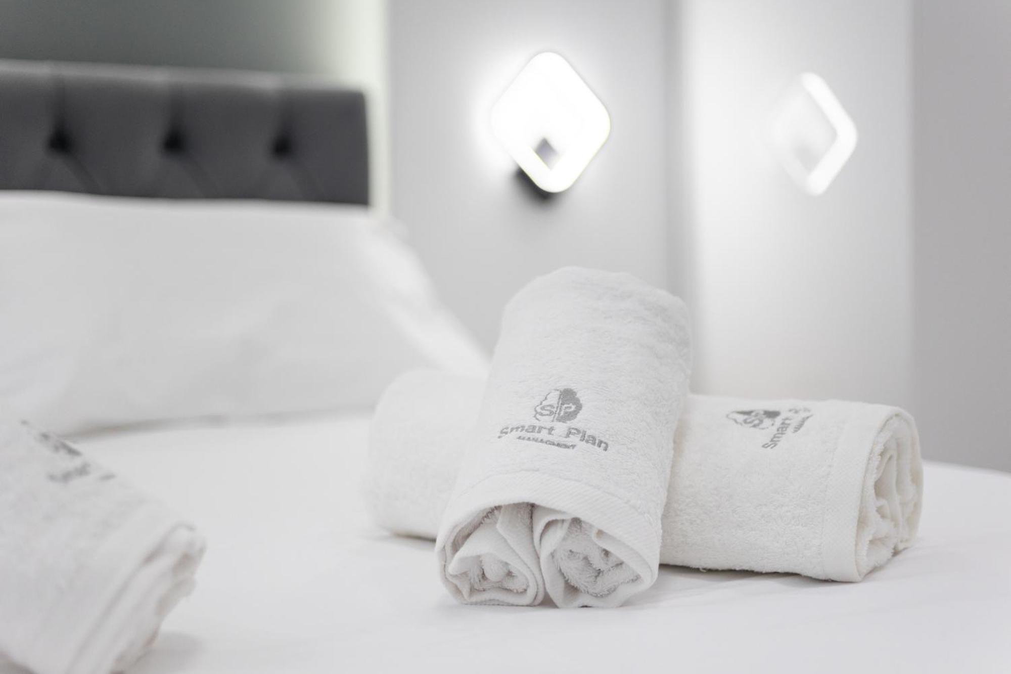 New Glamorous Apartment In Downtown سالونيك المظهر الخارجي الصورة